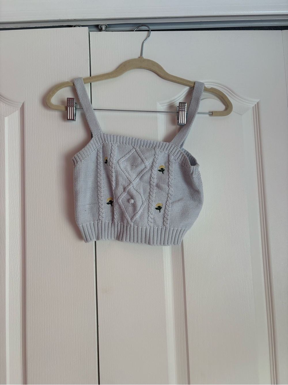 wild fable Light Gray Knit Flower-Accent Tank